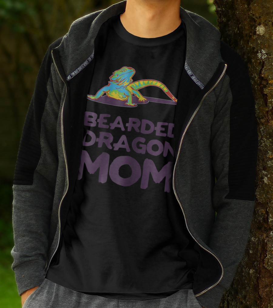 Bearded Dragon Mom Beardie Mother Lizard Retro Colorful T-Shirt