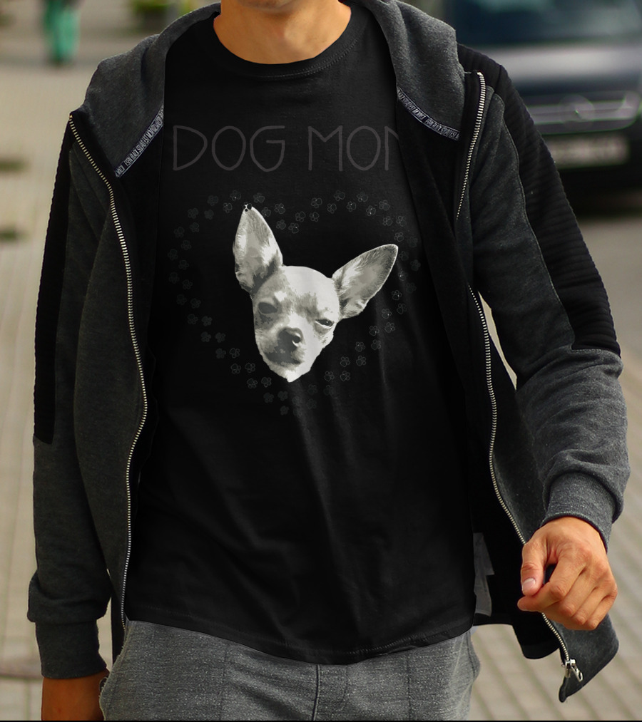 DOG MOM Chihuahua Paw Print Heart T-Shirt