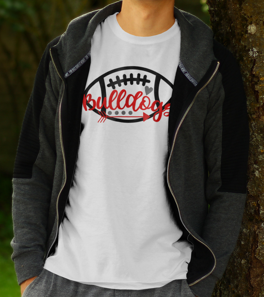 Bulldogs Football Mom Bulldog Mascot With Heart And Arrow T-Shirt
