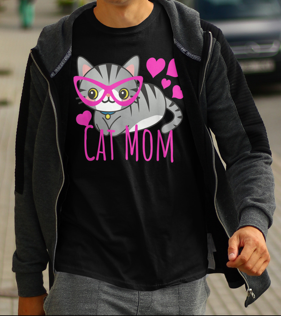 Cute Kawaii Cat Mom With Pink Glasses And Hearts T-Shirt