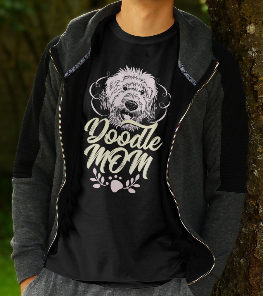 Doodle Mom Goldendoodle Labradoodle Paw Print Cute T-Shirt