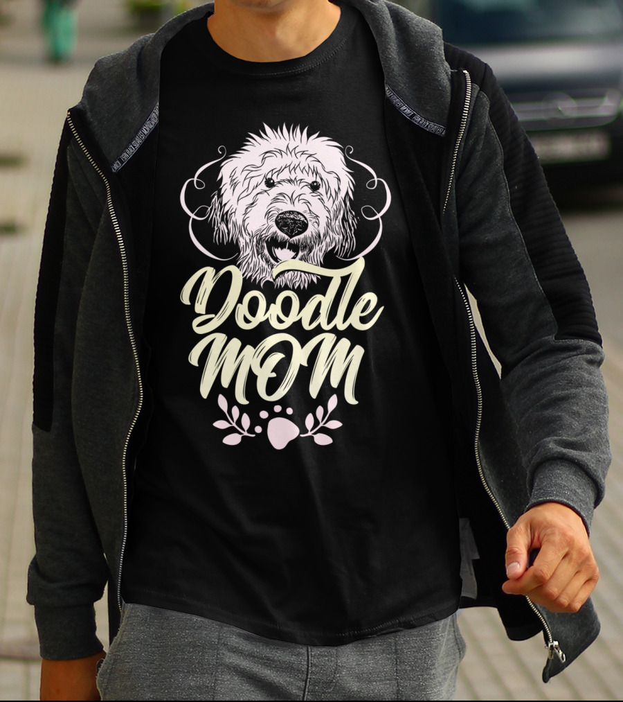 Doodle Mom Goldendoodle Labradoodle Paw Print Cute T-Shirt