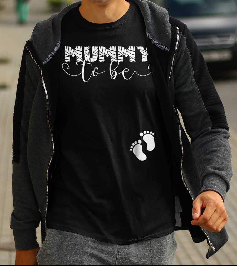 Mummy To Be Halloween Pregnancy Baby Footprints T-Shirt