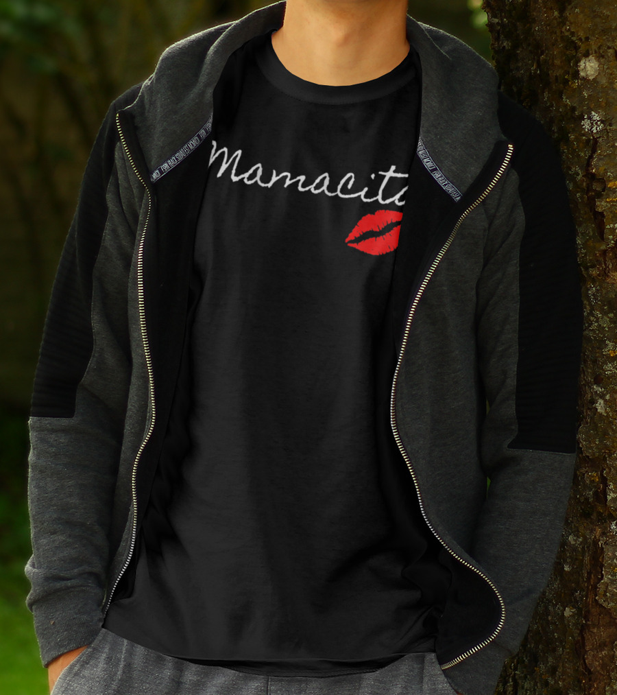 Mamacita Funny Cute USAMexican With Red Lips T-Shirt