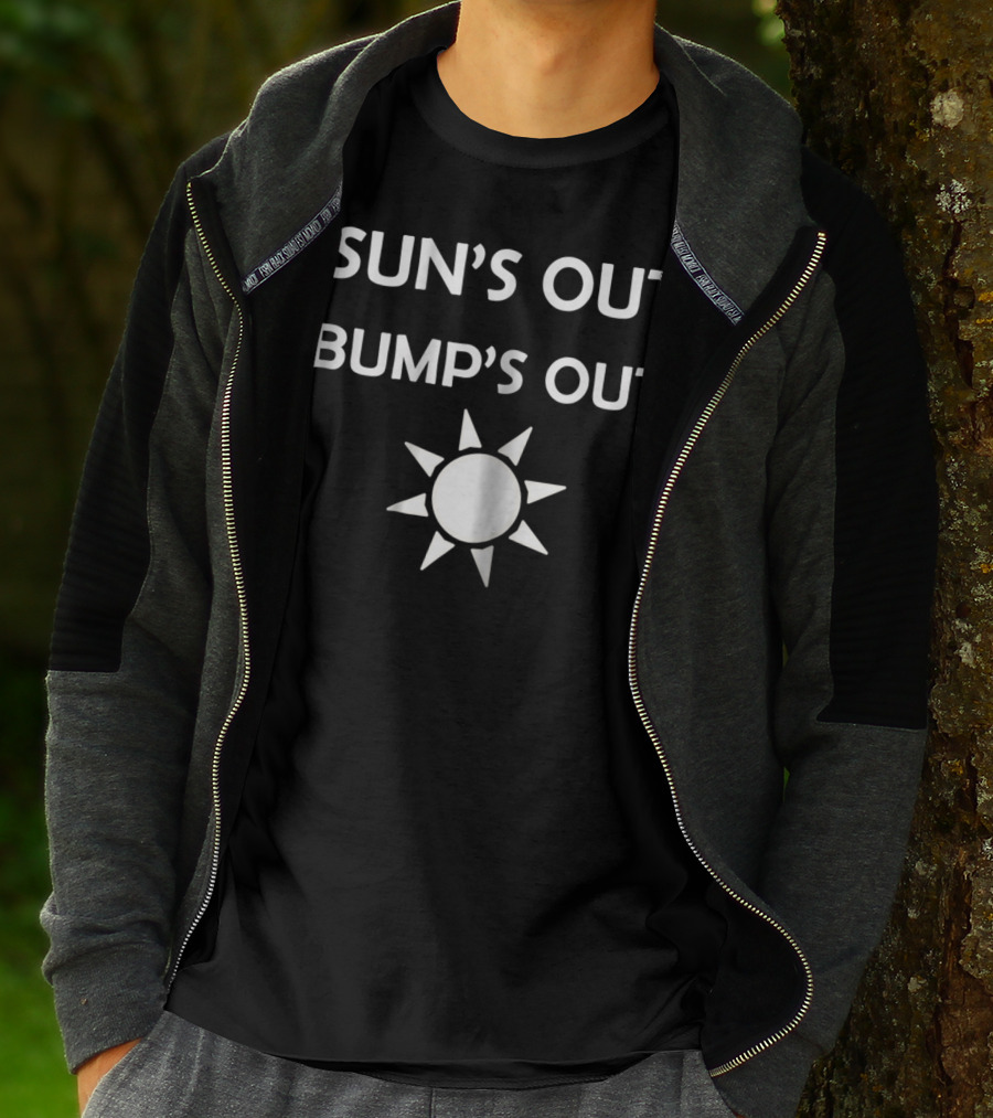 SUN'S OUT BUMP'S OUT Pregnancy Sun T-Shirt