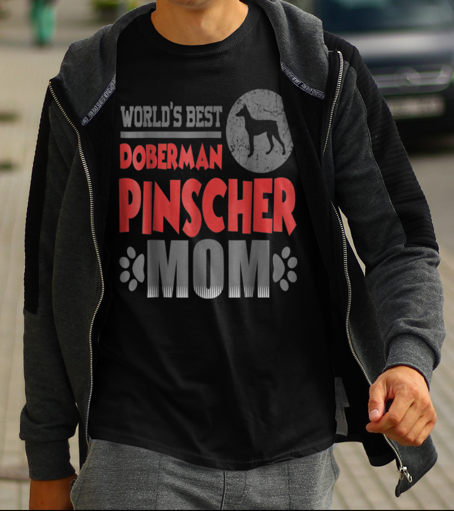 WORLD'S BEST DOBERMAN PINSCHER MOM T-Shirt