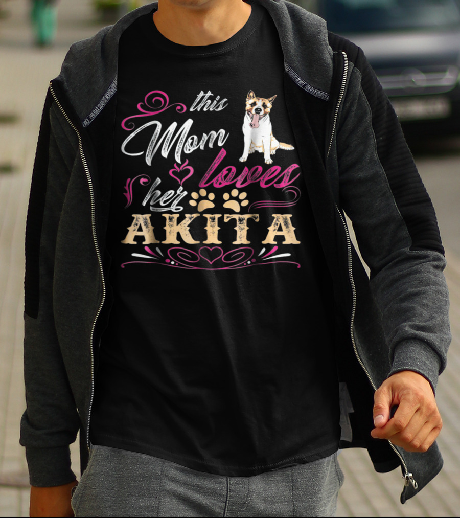This Mom Loves Her Akita With Heart And Paw Prints T-Shirt