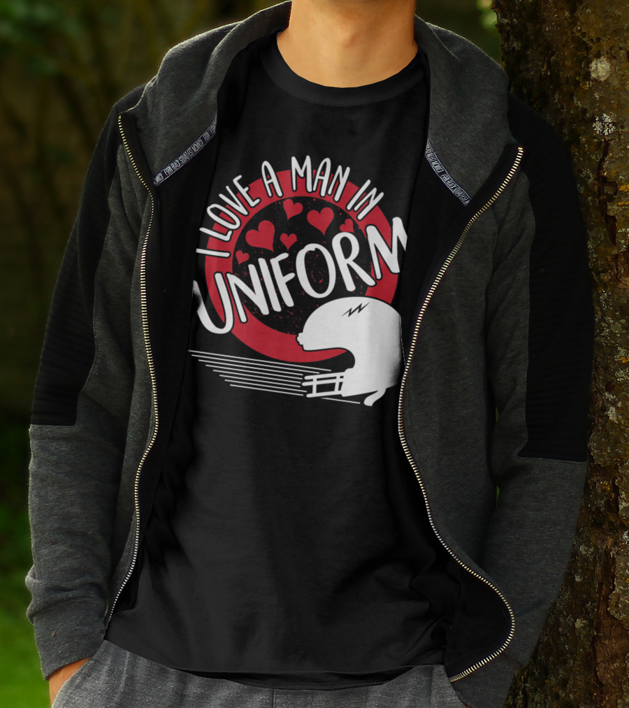 I Love A Man In Uniform Football Player Helmet Hearts Mom35 T-Shirt