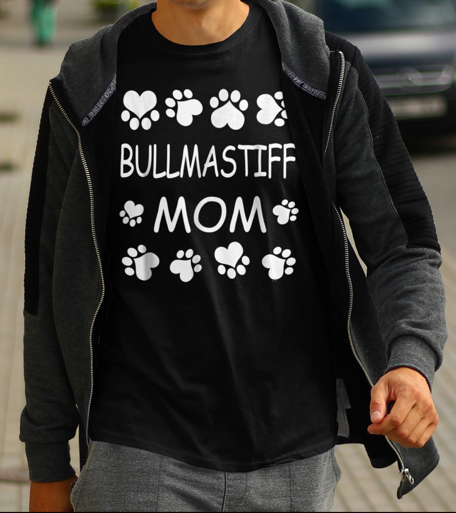 Bullmastiff Mom Paws Love Christmas Birthday T-Shirt