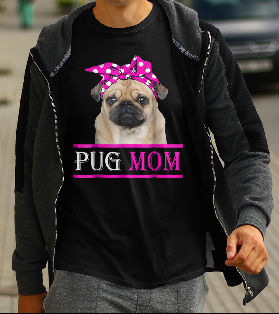 Pug Mom Cute Dog With Pink Polka Dot Bow T-Shirt