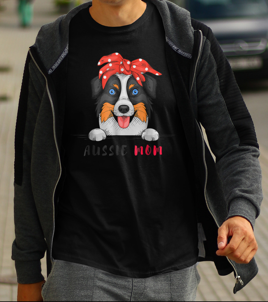 Aussie Dog Mom Australian Shepherd Red Bandana T-Shirt