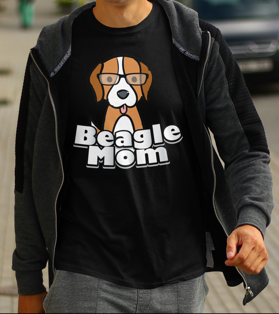 Beagle Mom Cute Dog With Glasses T-Shirt
