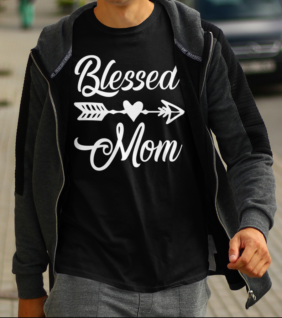 Blessed Mom Heart Arrow Design Thanksgiving24 T-Shirt