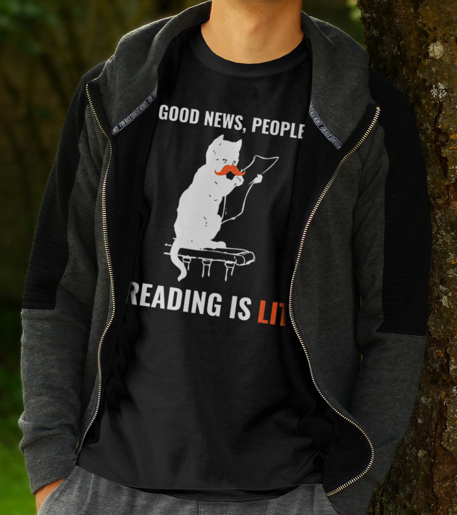 Good News People Cat Reading Is Lit Book Nerd Funny Cat Librarian Cat Mom28 T-Shirt
