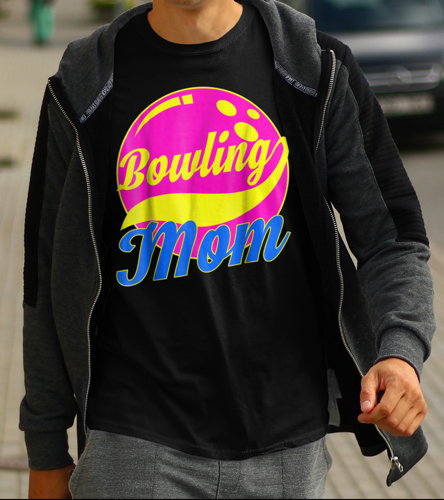 Bowling Mom Bowler League Pink Yellow Bowling Ball T-Shirt