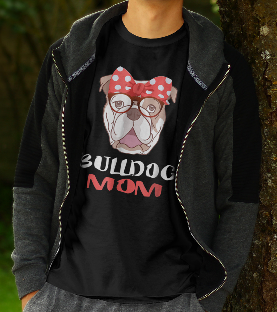 Bulldog Mom Funny Dog Lover Owner With Bow And Glasses T-Shirt