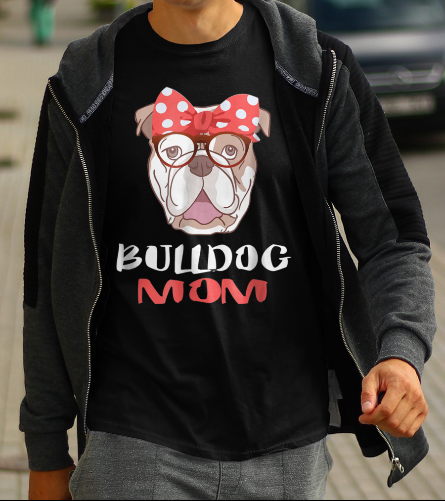 Bulldog Mom Funny Dog Lover Owner With Bow And Glasses T-Shirt