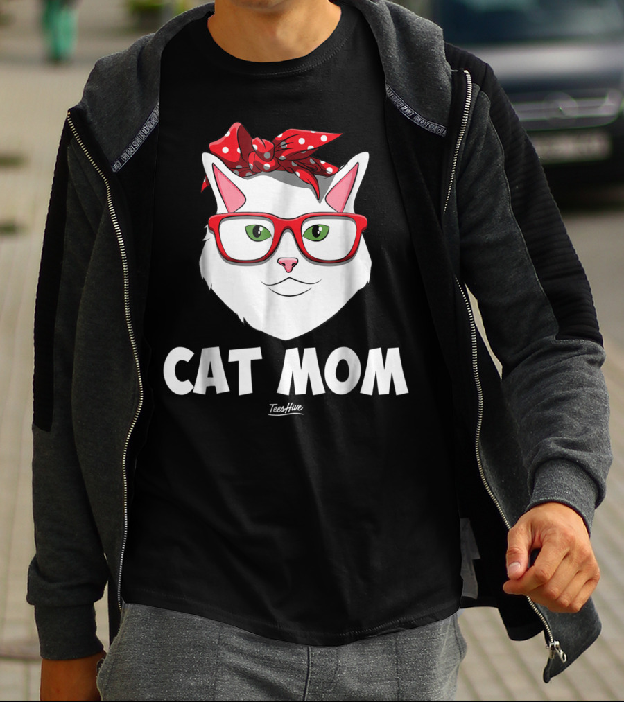 Cat Mom Funny Cat Lover With Glasses And Red Bow T-Shirt