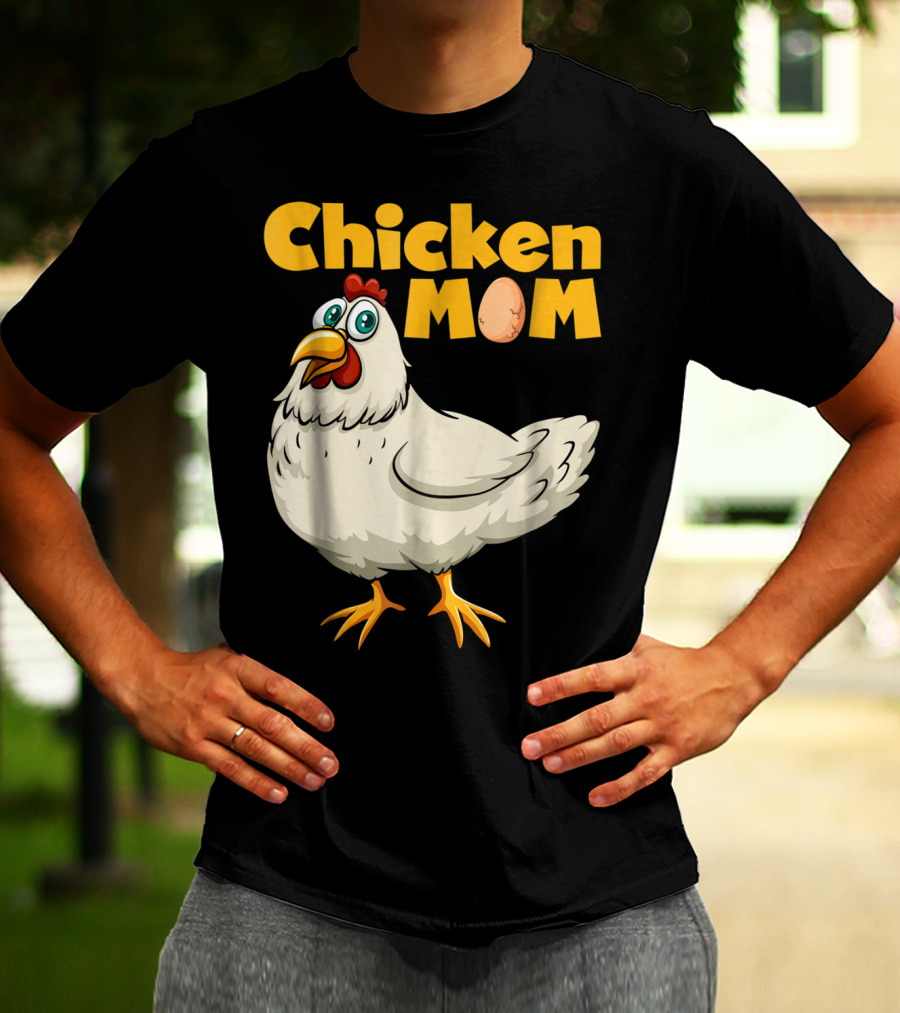 Chicken Mom Cute Cartoon Hen With Egg Lettering T-Shirt