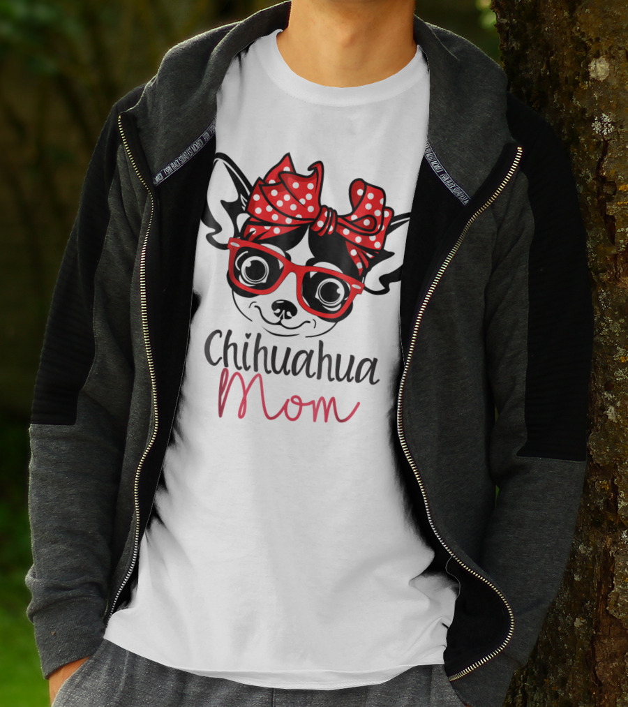 Chihuahua Mom Red Glasses And Polka Dot Bow T-Shirt