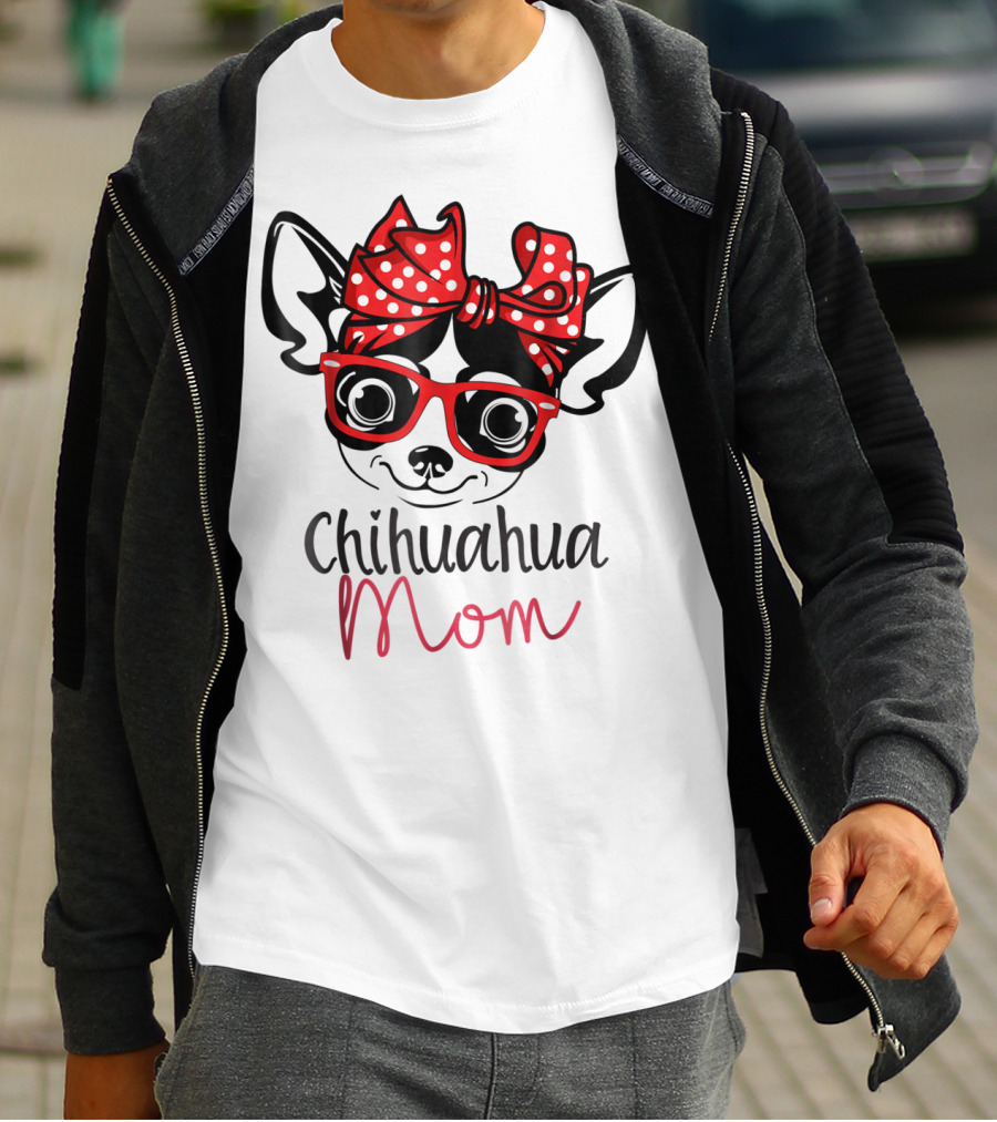 Chihuahua Mom Red Glasses And Polka Dot Bow T-Shirt