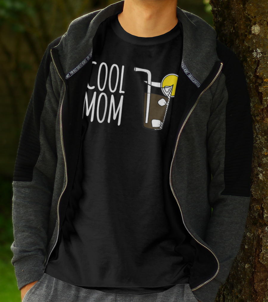 COOL MOM Lemon Drink With Ice And Straw T-Shirt