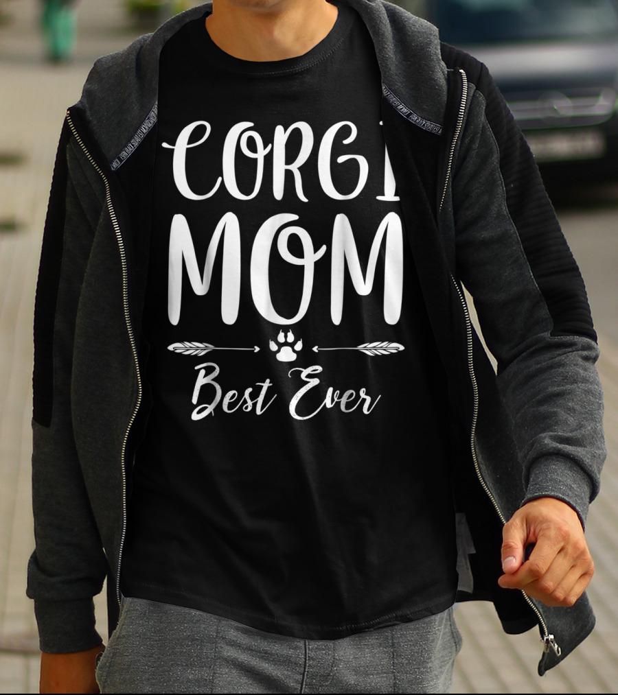 Corgi Mom Best Ever With Paw Print And Feathers T-Shirt