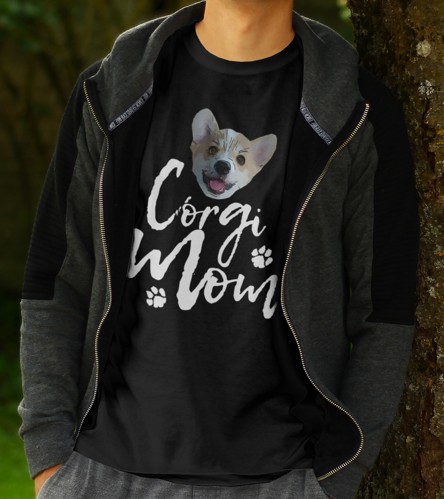Corgi Mom Cute Dog Face With Paw Print Accents T-Shirt