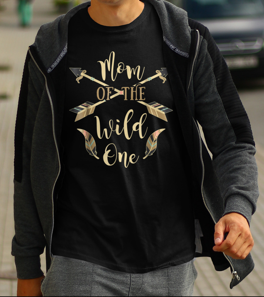 Mom Of The Wild One Arrows And Feathers T-Shirt