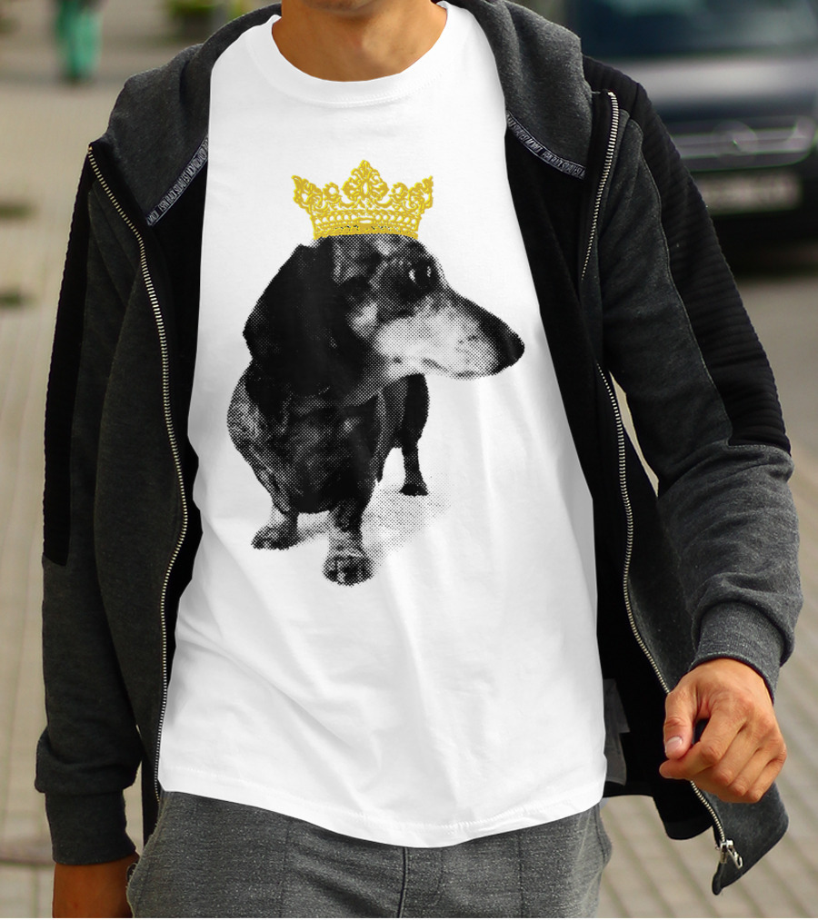 Cute Dachshund Princess With Golden Crown T-Shirt