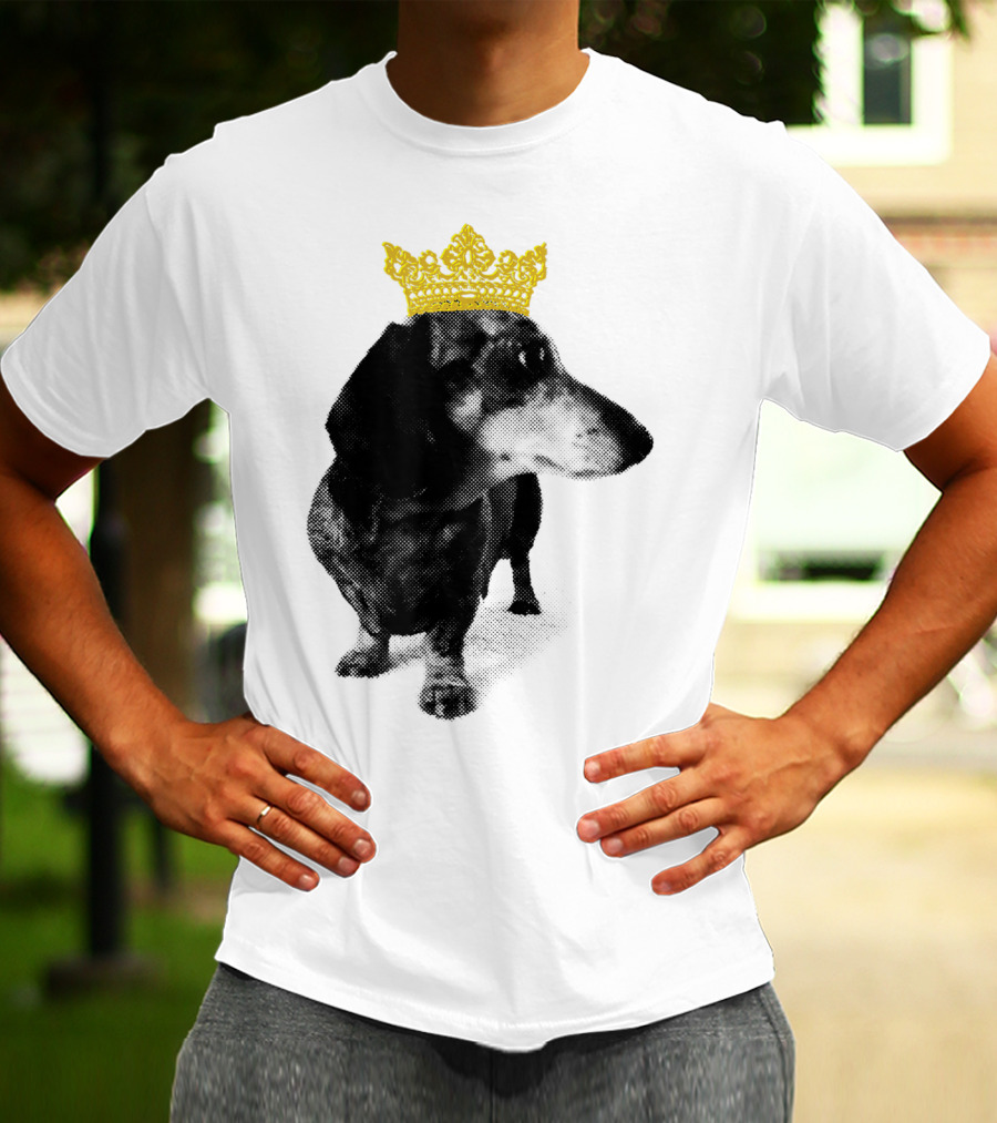 Cute Dachshund Princess With Golden Crown T-Shirt