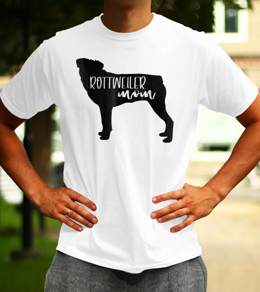 Rottweiler Mom T-Shirt