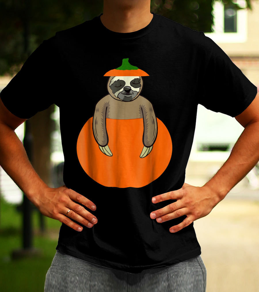 Cute Sloth Pumpkin Halloween Costume For Teacher Mom And Dad T-Shirt