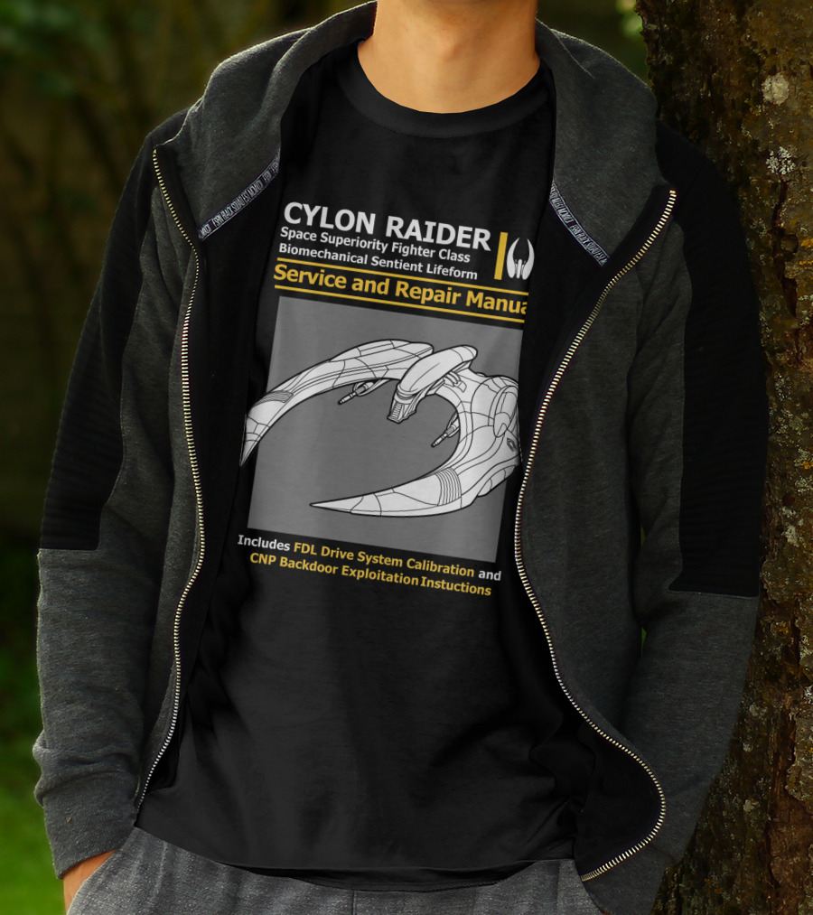 CYLON RAIDER Service And Repair Manual Biomechanical Sentient Lifeform Space Superiority Fighter Class T-Shirt