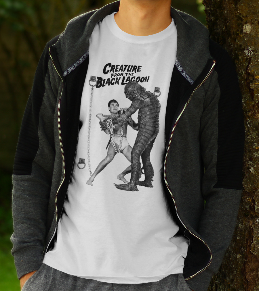 Creature From The Black Lagoon Chain Wrestling Scene T-Shirt