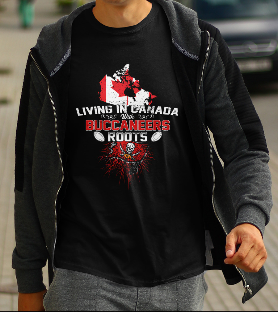 Living In Canada With Buccaneers Roots Football Icon Canada Map T-Shirt