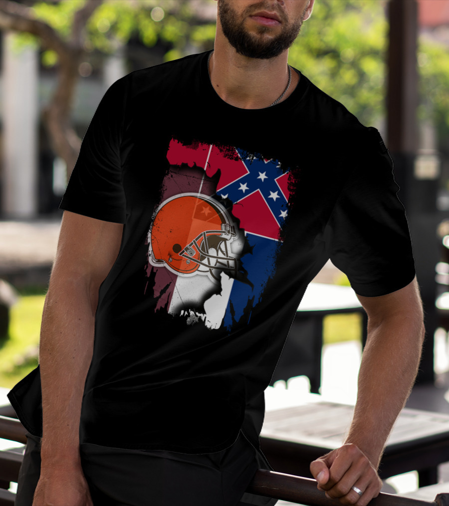 Cleveland Browns Helmet With Mississippi Flag Background T-Shirt