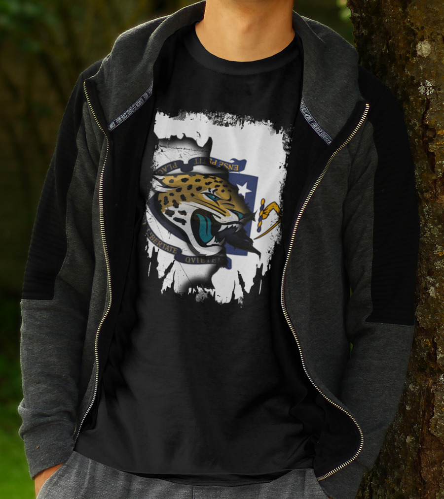 Massachusetts State Flag With Jaguar Head Emblem T-Shirt