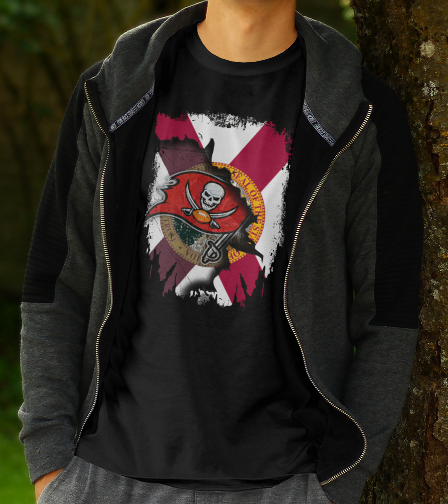 Florida State Flag With Tampa Bay Buccaneers Logo Fusion T-Shirt