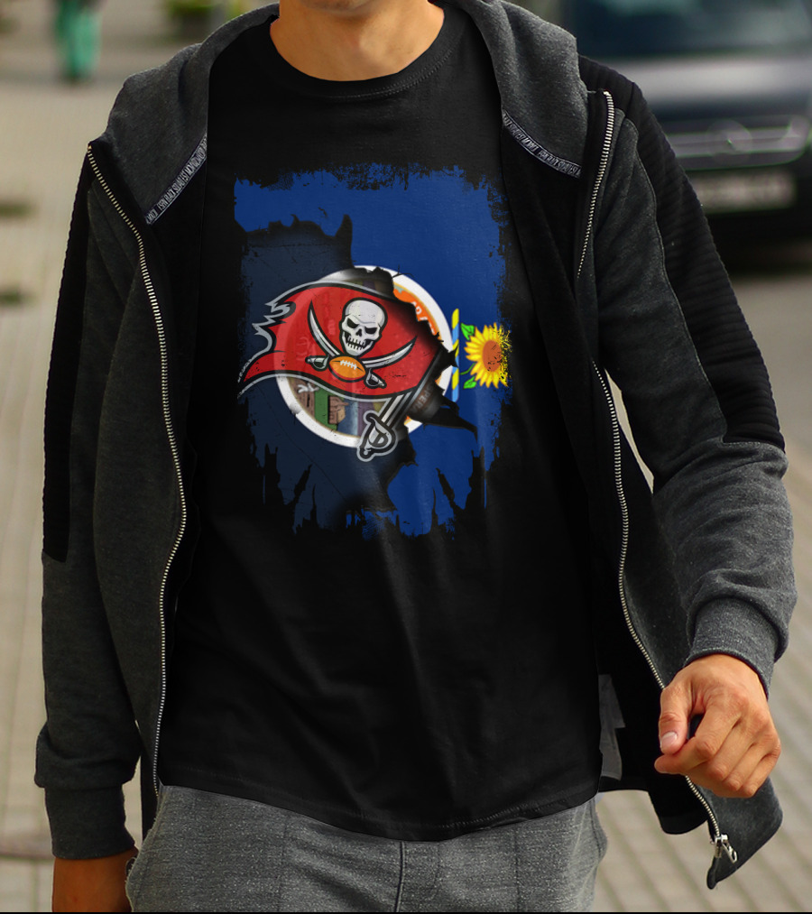 Kansas Buccaneers Sunflower Flag Skull Football T-Shirt
