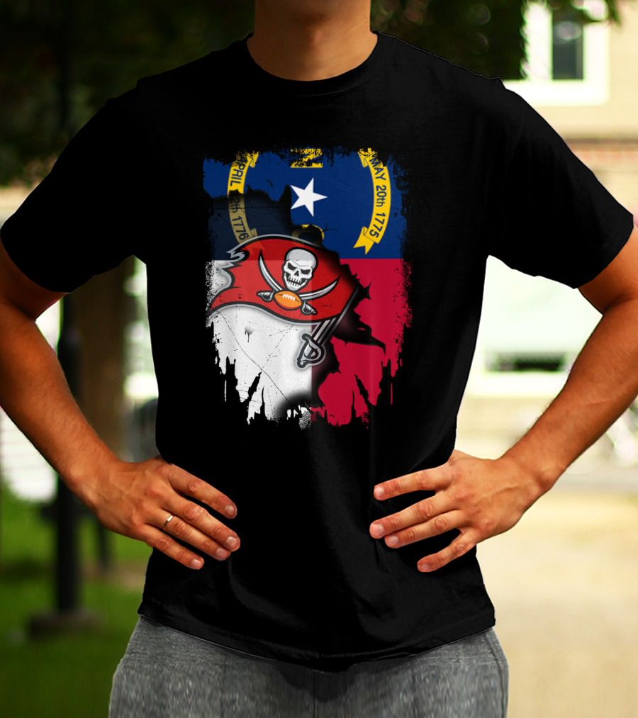 Together North Carolina With Buccaneers Flag And North Carolina Coat Of Arms April 1776 T-Shirt