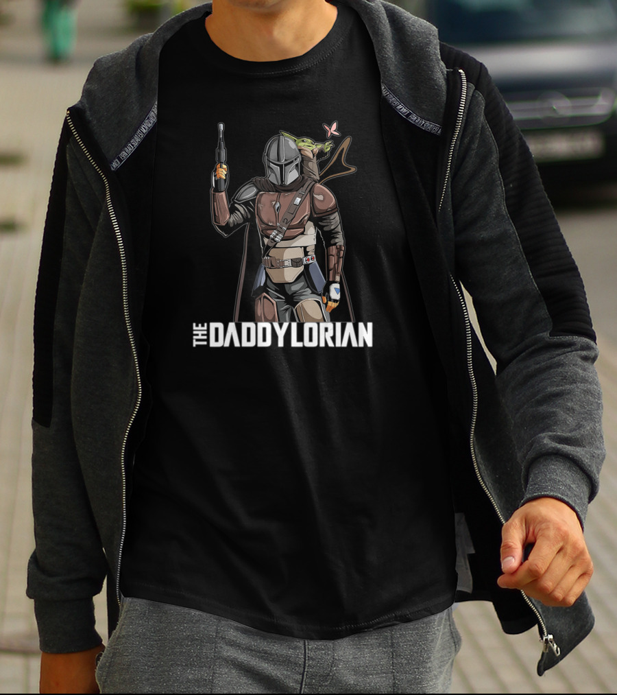 The Daddylorian Daddy Mandalorian Star Wars Parody With Baby Alien Companion T-Shirt