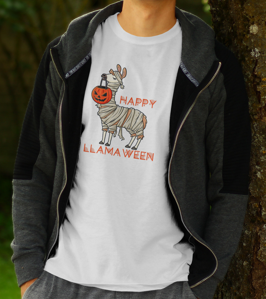 Happy Llamaween Halloween Llama Holding Pumpkin T-Shirt