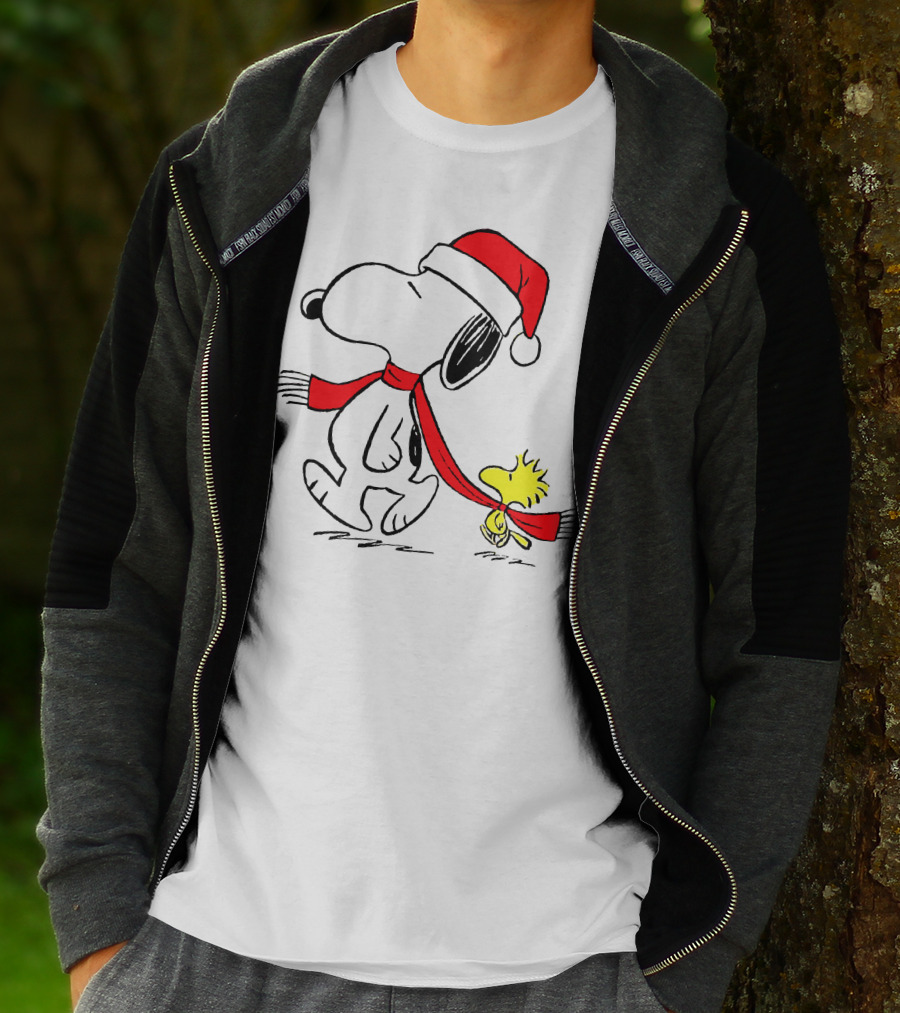 Snoopy Woodstock Charlie Brown Christmas Santa Hat Natalan T-Shirt