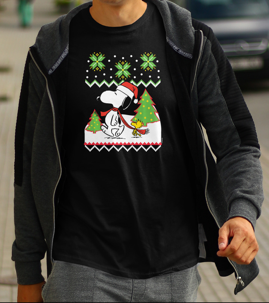 Peanuts Santa Snoopy Woodstock Snow Christmas Trees T-Shirt