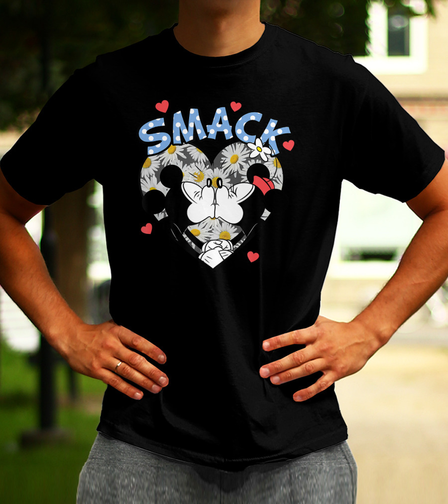 Disney Valentines Smack Kiss Heart Daisies Mickey And Minnie T-Shirt