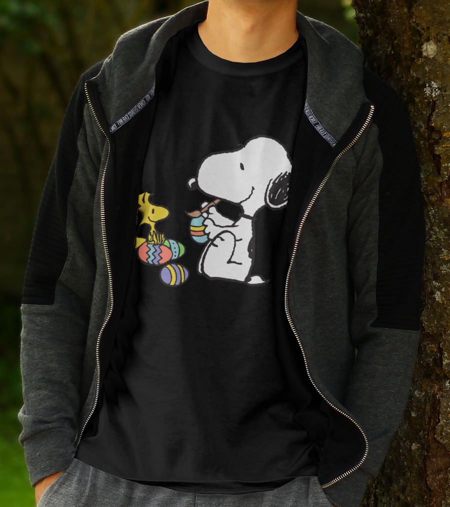 Peanuts Snoopy And Woodstock Painting Easter Eggs T-Shirt