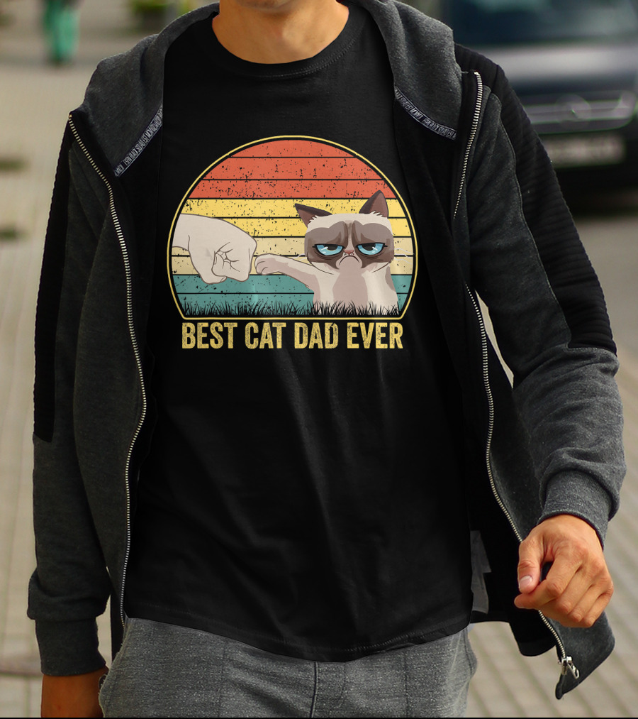 Best Cat Dad Ever Fist Bump Retro Style Cat Daddy T-Shirt