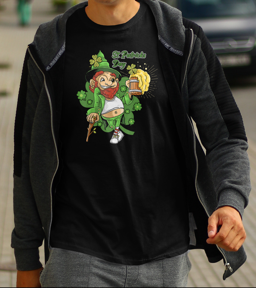 St Patricks Day Lucky Irish Leprechaun With Beer And Shamrocks T-Shirt