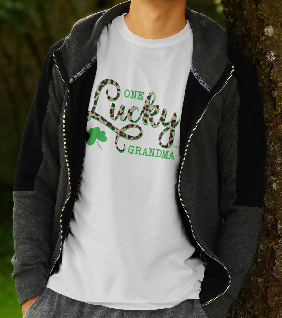 One Lucky Grandma Leopard Shamrock T-Shirt